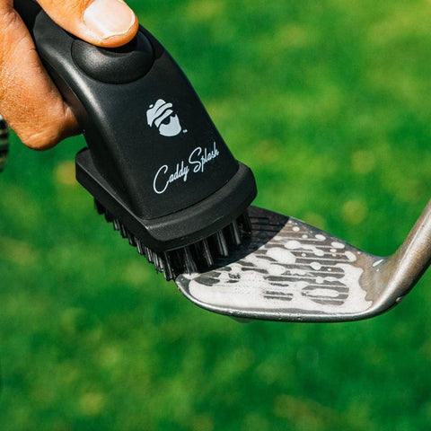Caddy Splash Golf Club Water Brush PRO – Black, in use